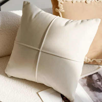 Housse de Coussin “Élégance Française” – Jacquard Tissé